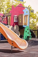 Área de juegos infantiles al aire libre