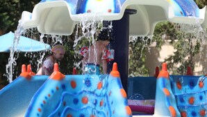 A water play area with slides and water jets. - Ibiscos Garden Hotel (Rethymno)