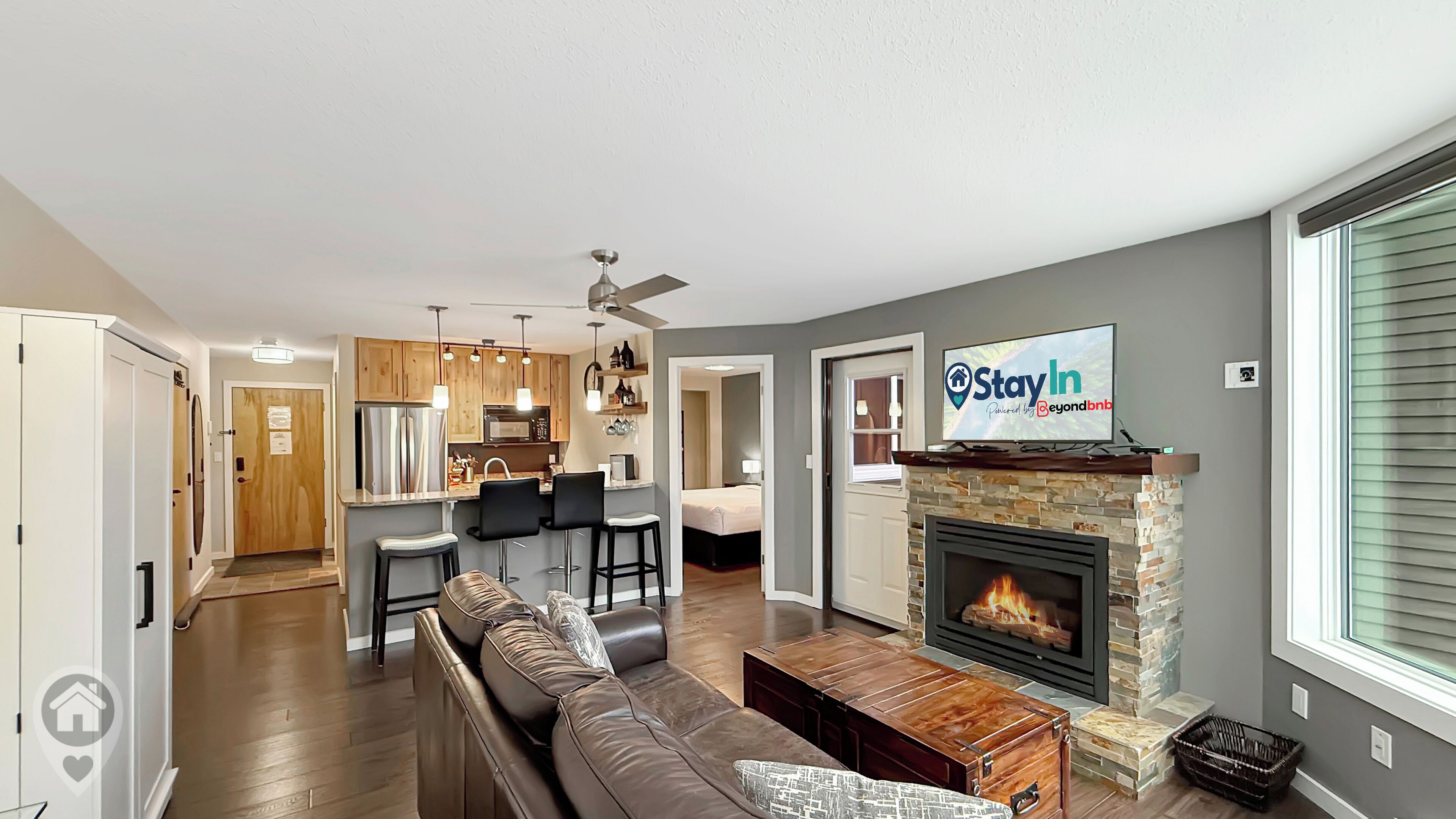 Flat-screen TV, fireplace
