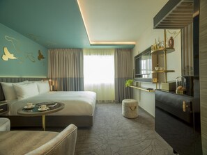 Premium bedding, minibar, in-room safe, soundproofing - Middle Eight - Covent Garden - Preferred Hotels and Resorts (London)