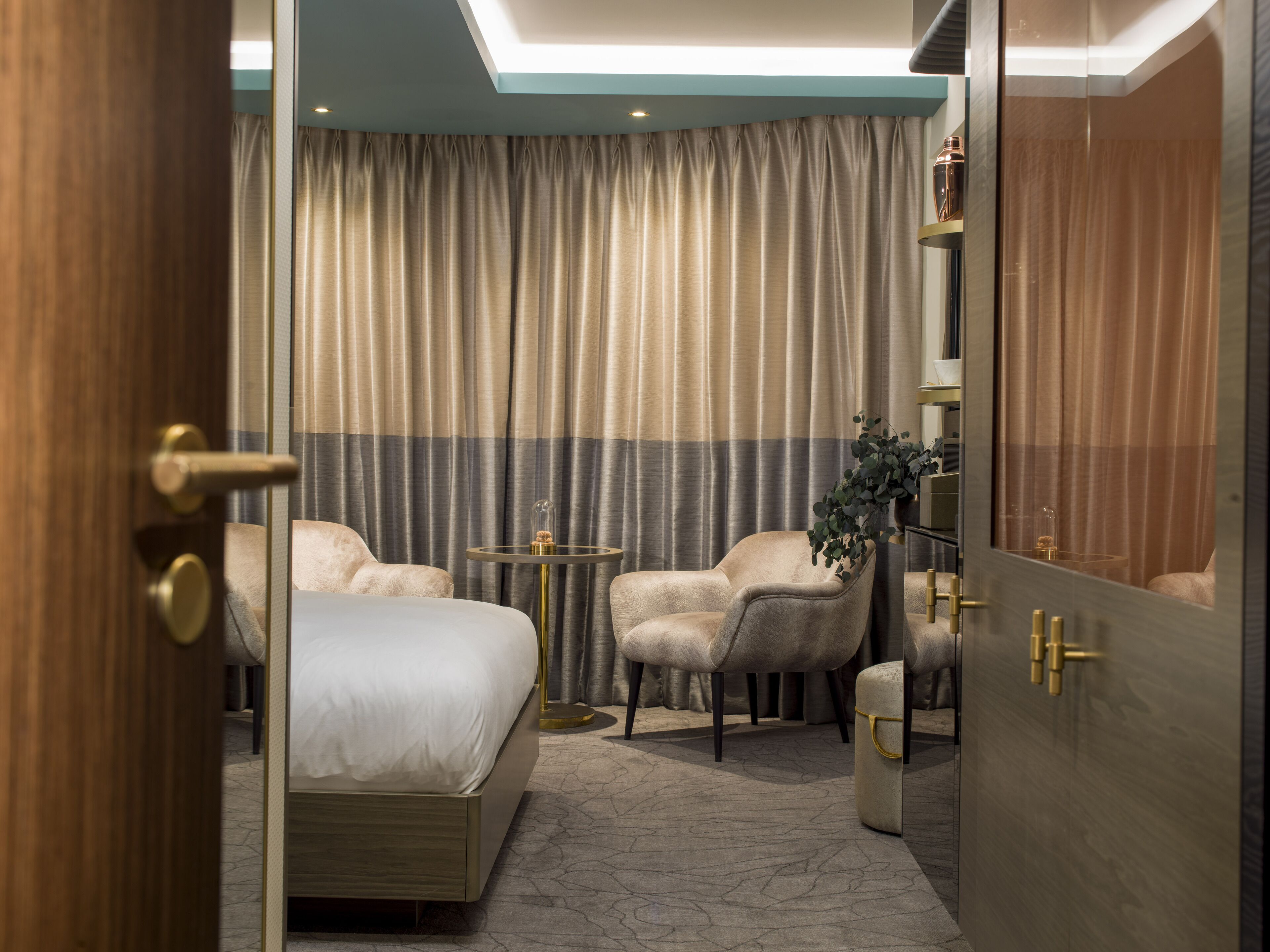 premium bedding, minibar, in-room safe, soundproofing