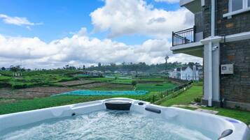 Bañera de hidromasaje exterior