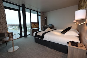 Panoramic-Doppelzimmer | Laptopgeeigneter Arbeitsplatz, schallisolierte Zimmer, kostenloses WLAN