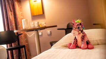 Superior Triple Studio | Espaço de trabalho para notebook, quartos à prova de som