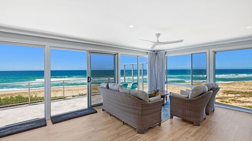 Beach House on Wyuna