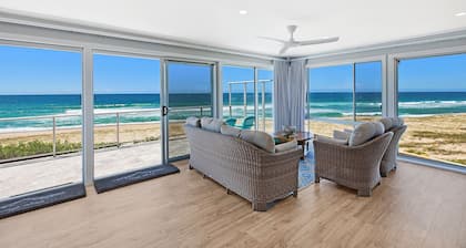 Beach House on Wyuna