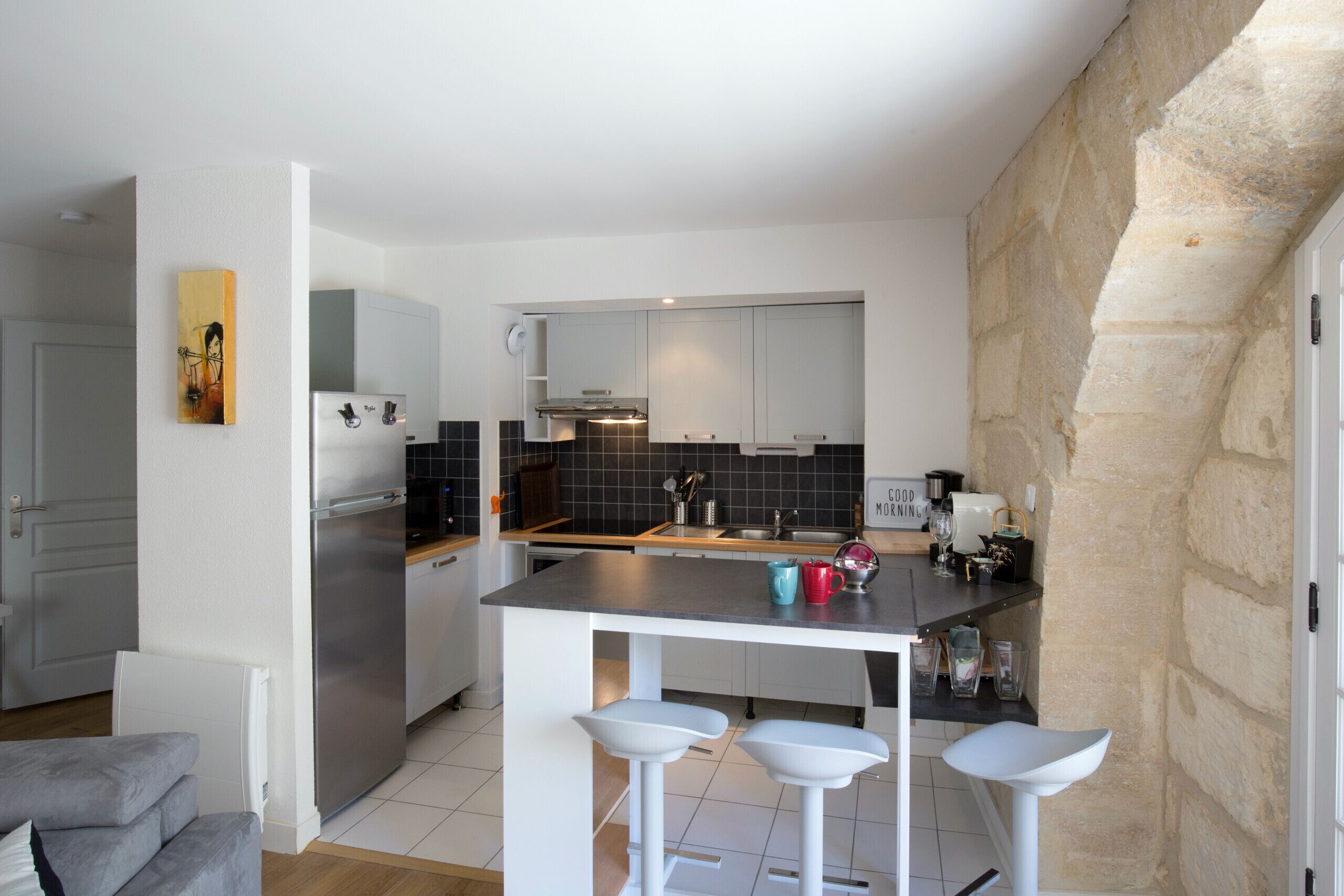 Kjøleskap, mikrobølgeovn, ovn og oppvaskmaskin