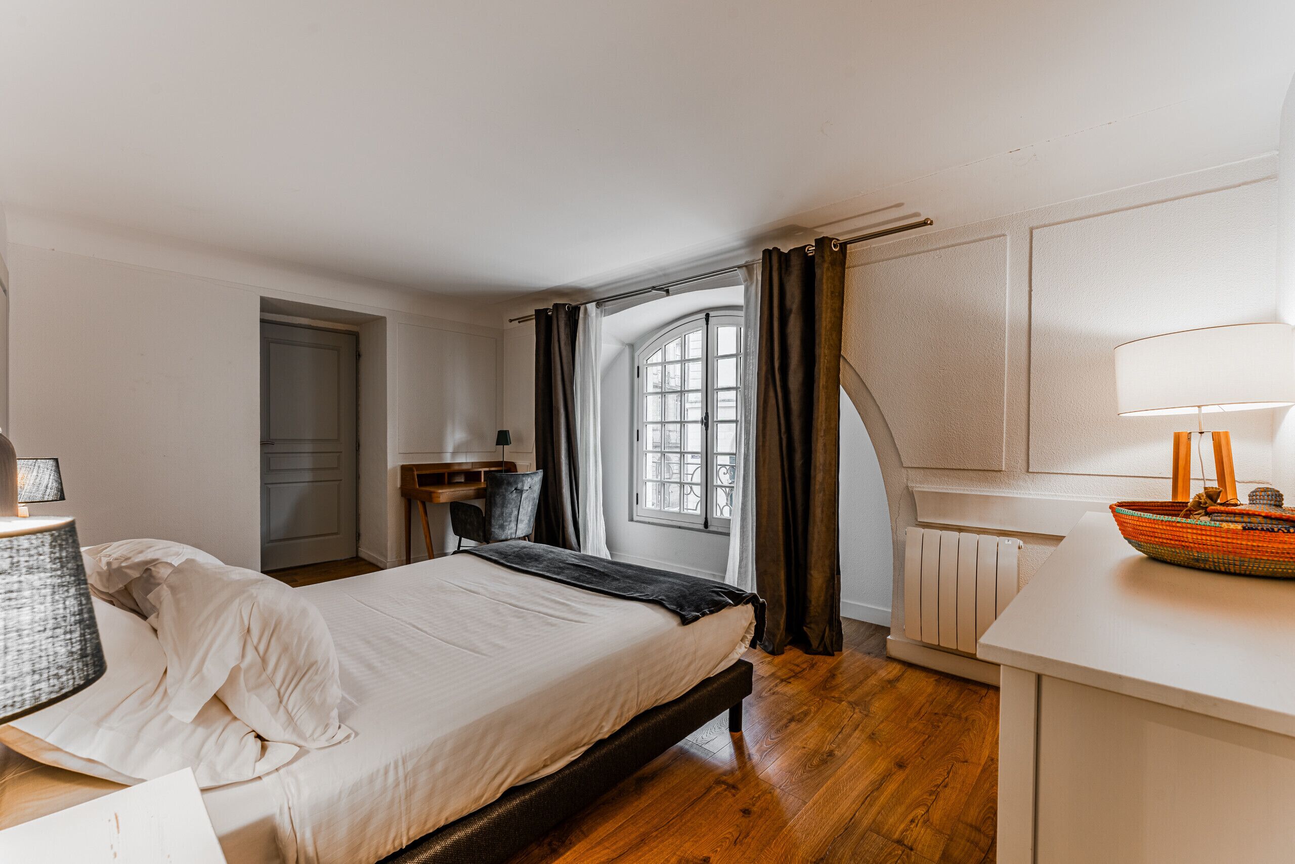 2 chambres, fer et planche à repasser, Wi-Fi gratuit, draps fournis