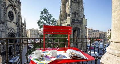 Bordeaux historic center, A-C, Terrace & Parking