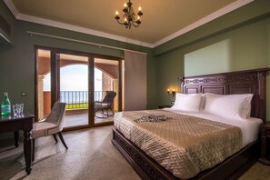 8 bedrooms, in-room safe, iron/ironing board, WiFi