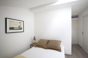 1 chambre, fer et planche à repasser, Wi-Fi gratuit, draps fournis