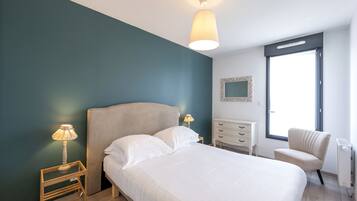 1 bedroom, iron/ironing board, free WiFi, bed sheets