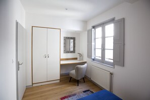 1 bedroom, desk, iron/ironing board, free WiFi