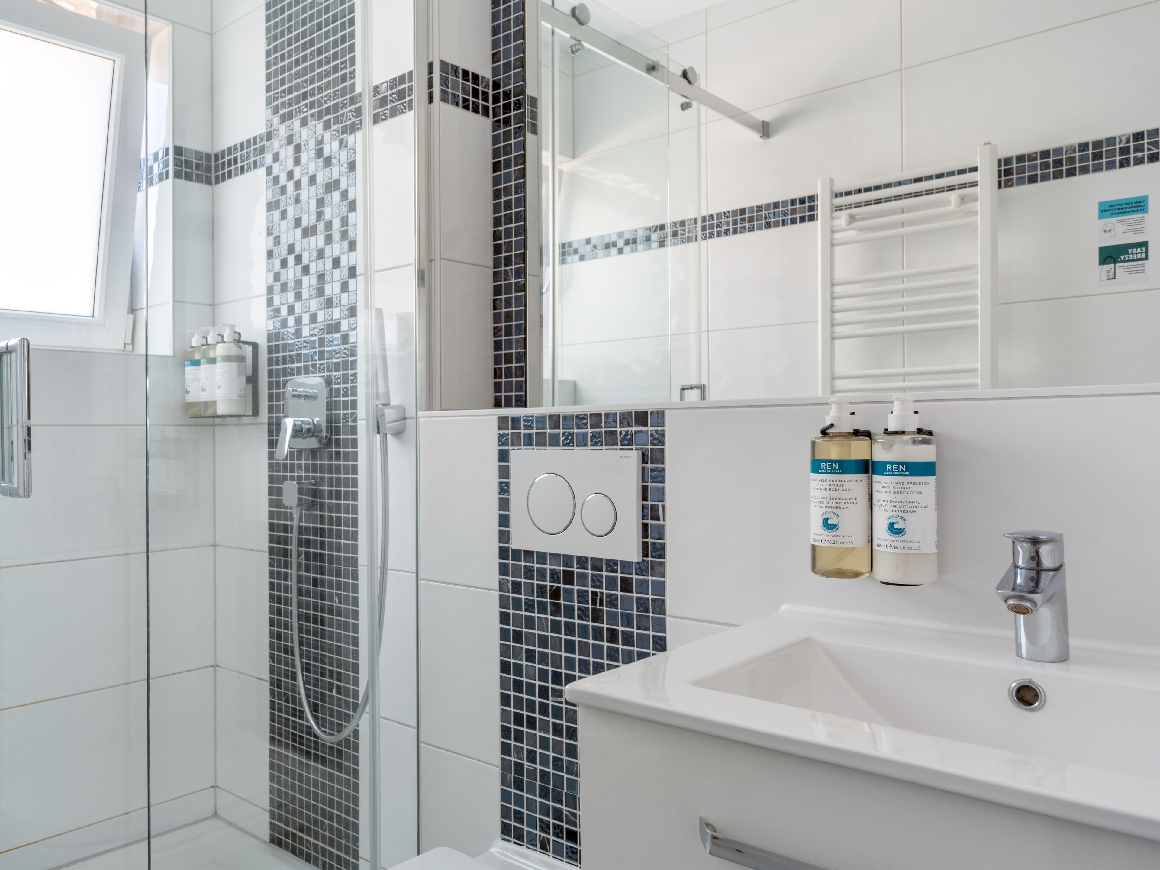 Medium Studio, Kitchenette, Workspace | Bathroom | Shower, eco-friendly toiletries, hair dryer, towels