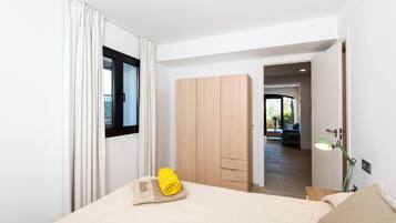 1 slaapkamer, een strijkplank/strijkijzer, gratis wifi, beddengoed