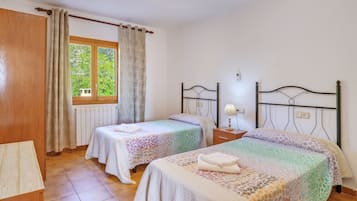 5 chambres, fer et planche Ă repasser, Wi-Fi gratuit, draps fournis