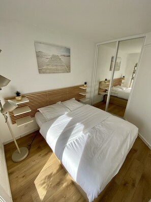1 makuuhuone, äänieristys, silitysrauta/-lauta, vauvan matkasänky