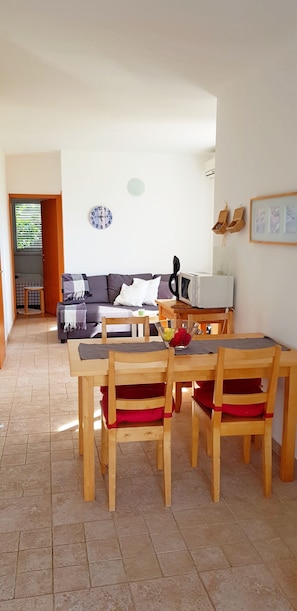 Interior - Apartment Dubravka, (16381), Dobropoljana, hr (Dobropoljana)