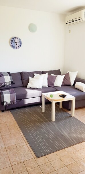TV - Apartment Dubravka, (16381), Dobropoljana, hr (Dobropoljana)