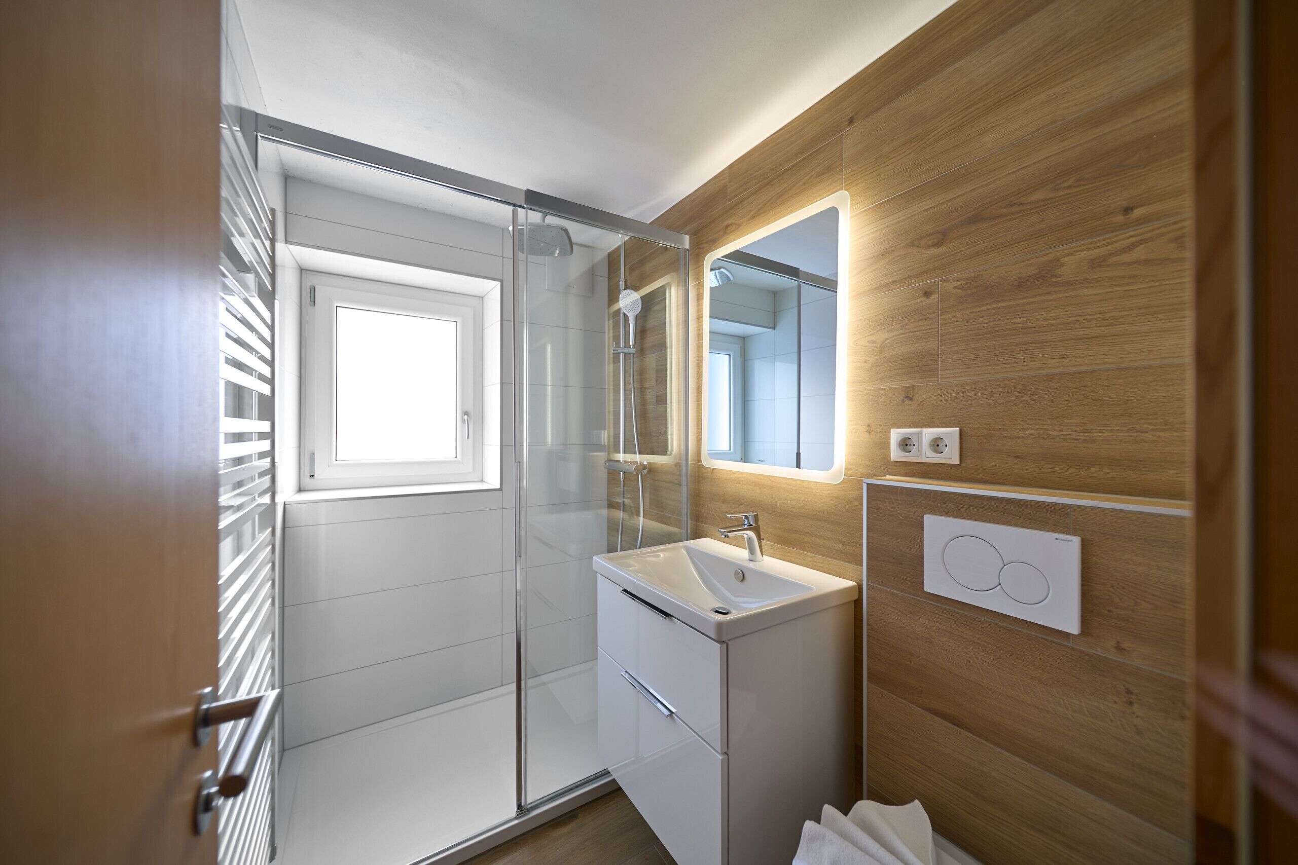 Een douche, toiletpapier