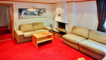 Télévision, cheminée