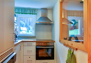 Refrigerador, microondas, horno y lavavajillas