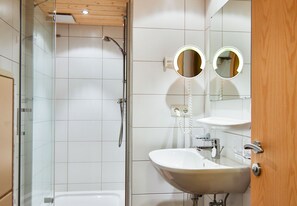 Bruser, Toiletpapir