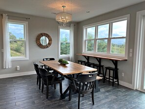 Dining - Stunning Views on 10 Acres + Biltmore Pass | Peaceful Artist's Retreat (Marshall)