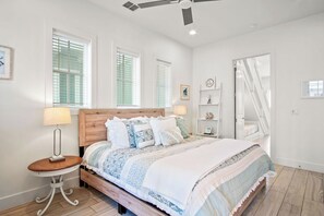 3 habitaciones, tabla de planchar con plancha y acceso a internet