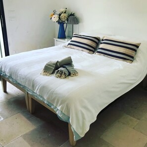 3 Schlafzimmer, Schreibtisch, Bügeleisen/Bügelbrett, kostenloses WLAN