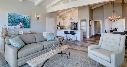 Ocean front with Morro Rock views: 2Bdrm Condo at Salty Sister
