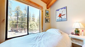 Condo, 5 Bedrooms | 5 bedrooms, free WiFi - Val DIsere 9 Spacious and Walk to The Village, Washer Dryer, Gas Grill, Master Suites and More by RedAwning (Mammoth Lakes)