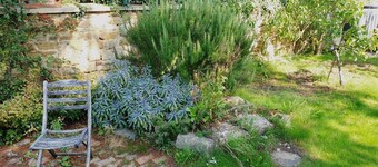 Beautiful Cotswold House with Huge Garden in the centre of the village