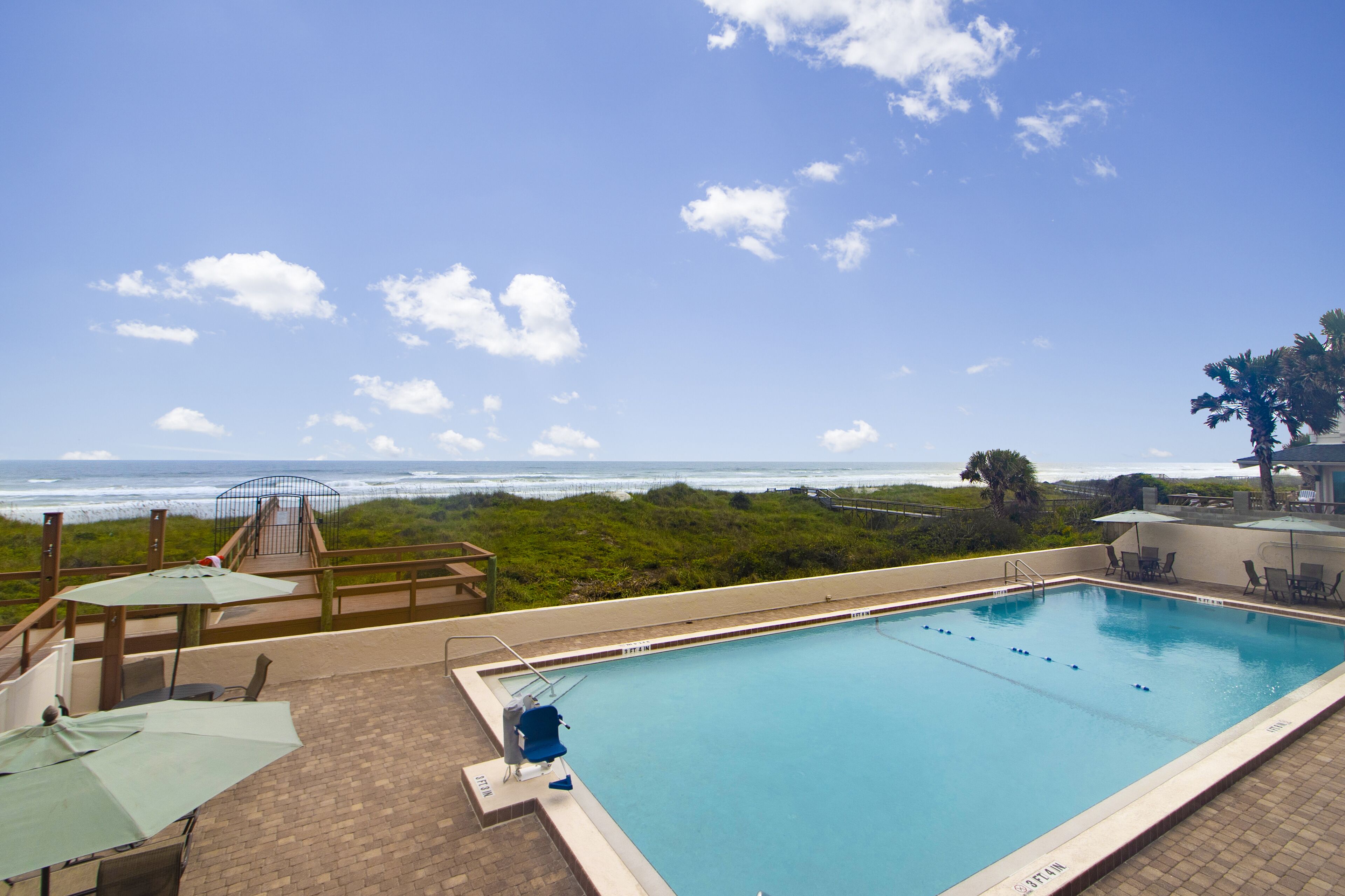 Wonderful updated oceanfront 1 bedroom condo!