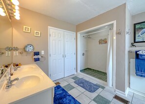 Combined shower/bathtub, jetted bath, hair dryer, bidet