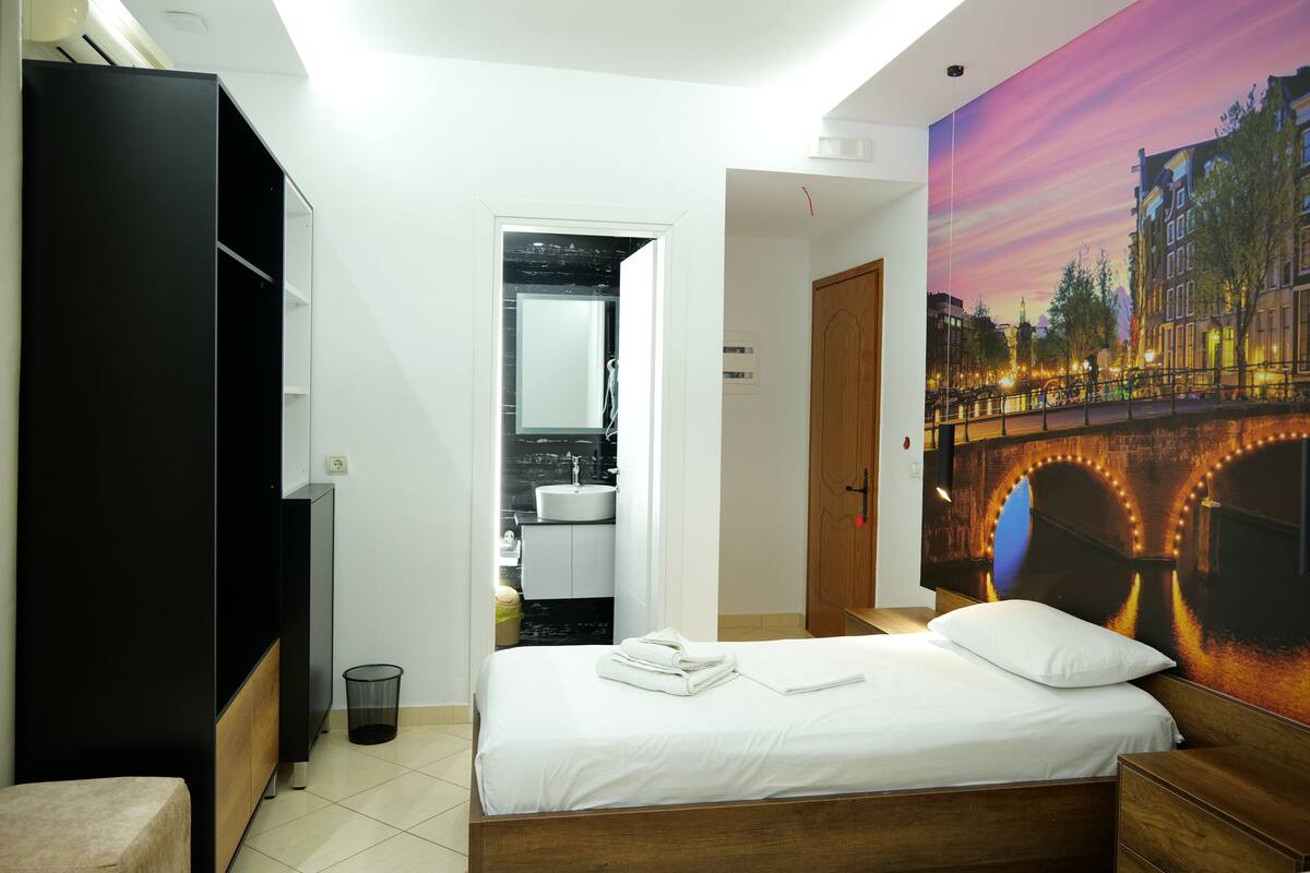 Superior Apartment | Hypo-allergenic bedding available, desk, cribs (surcharge), WiFi (free)
