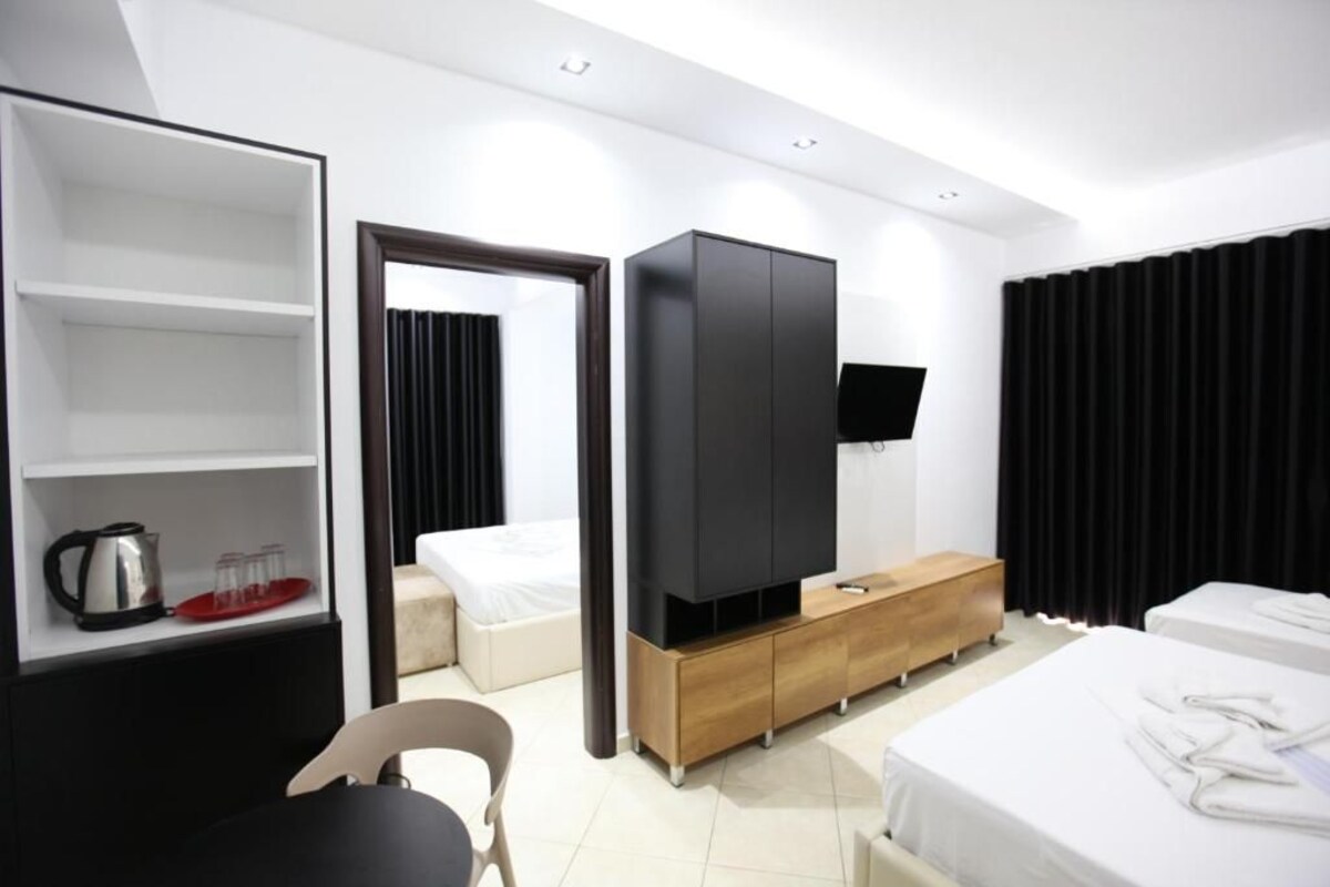 Hypo-allergenic bedding available, desk, soundproofing