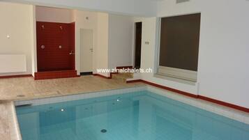 Piscine couverte, piscine chauffée