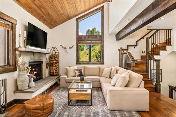 Téléviseur, foyer, Netflix, Hulu