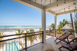 Superior King Room | Vista para praia/oceano