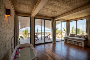 Quarto casal luxo | Frigobar, cofres nos quartos, Wi-Fi de cortesia, roupa de cama