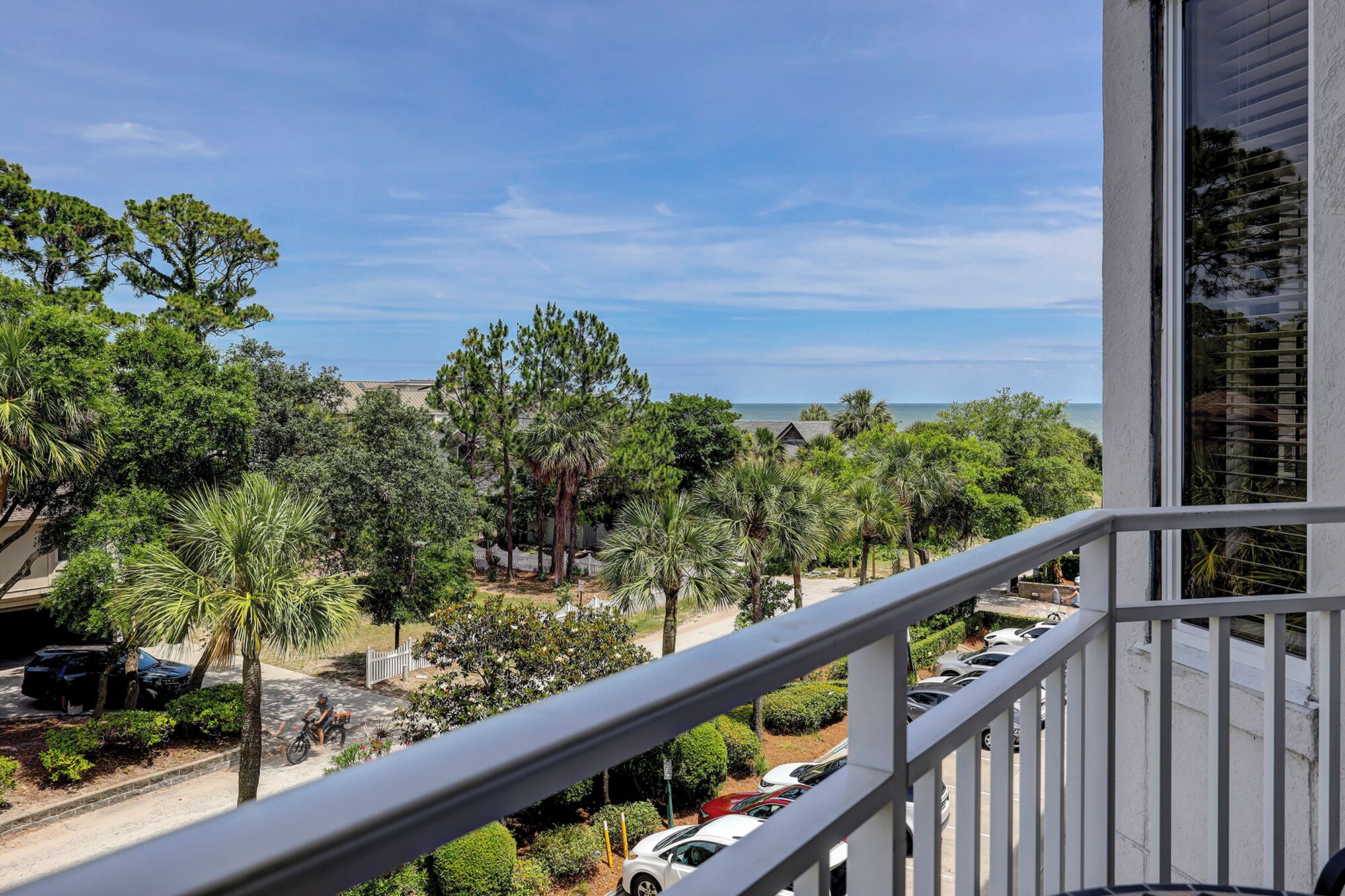 2303 Seacrest - 2 Oceanfront Pools, Beach Bar, & Steps to the Beach!