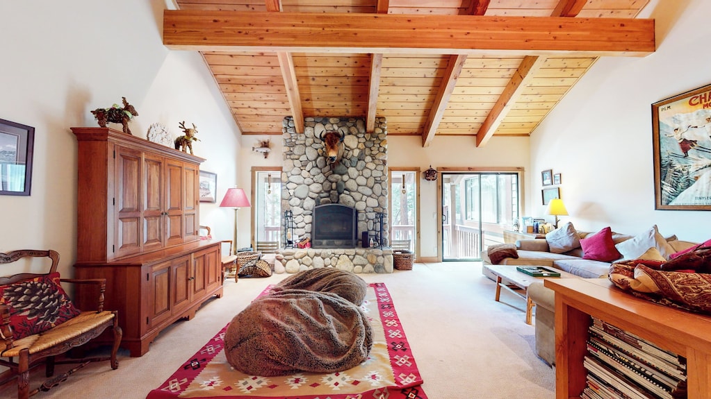 5-star Luxury Home. Across From The Village. Gas Grill, Game Room, Wash/dryer - Mammoth Lakes, CA