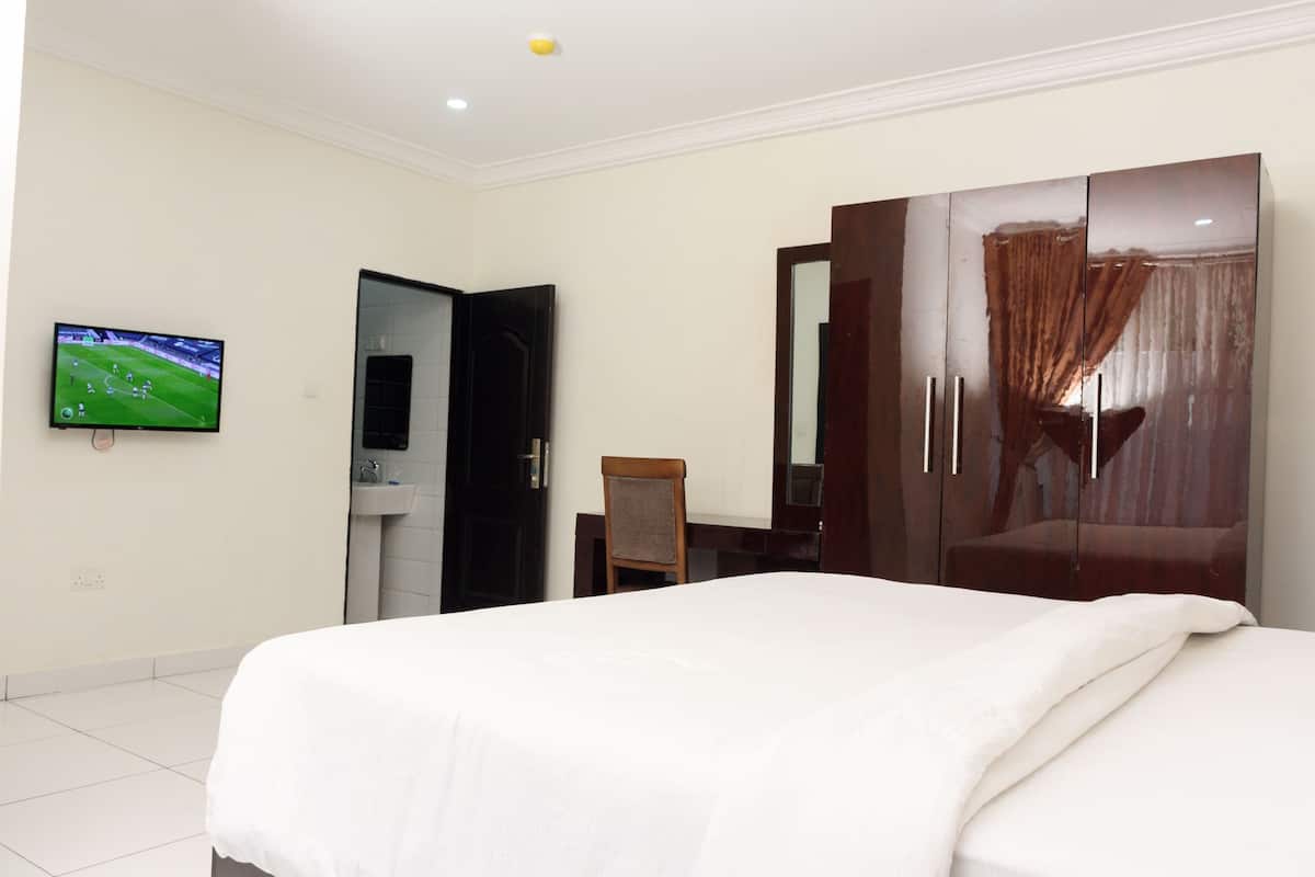 Suite Business | 1 camera, una scrivania, Wi-Fi gratuito, lenzuola