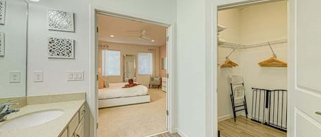 6 habitaciones, tabla de planchar con plancha y wifi gratis