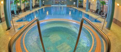 Piscine couverte, piscine chauffée