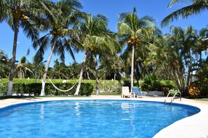 Outdoor pool - Quintas del Lago - A Pasos  del Mar (Cancun)