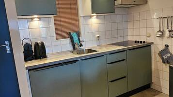 Réfrigérateur, micro-ondes, four, lave-vaisselle