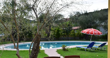 Three Stars Luxury Villas