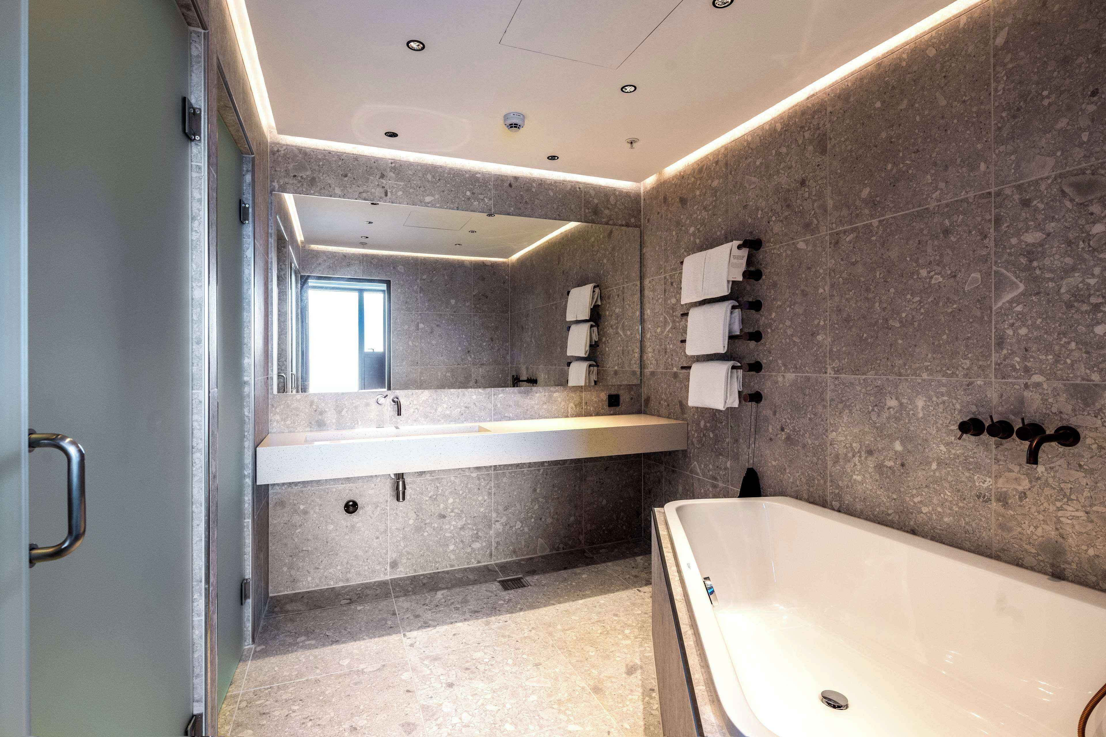 suite (master - wellness & pool excluded) | bathroom | free toiletries, hair dryer, towels